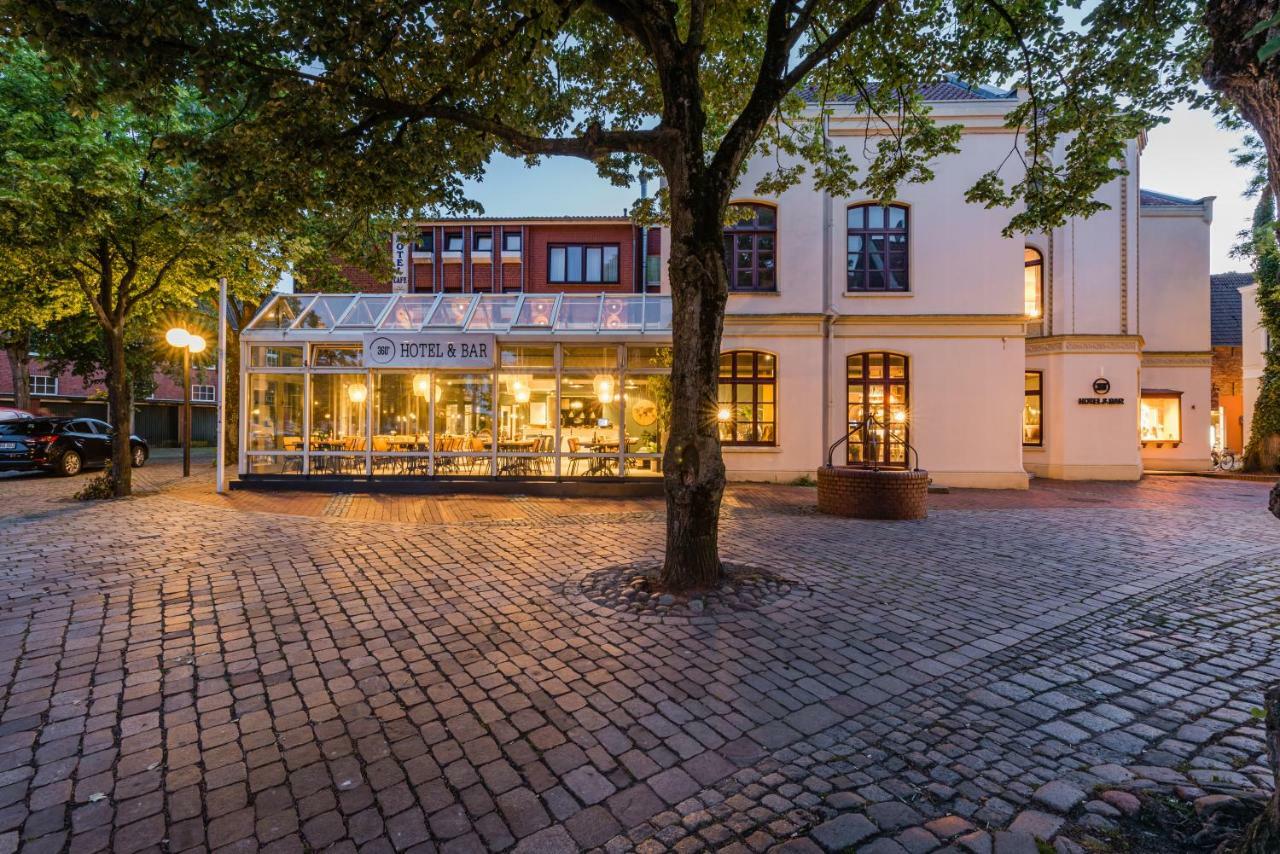 360 Grad Hotel&Bar Leer Buitenkant foto