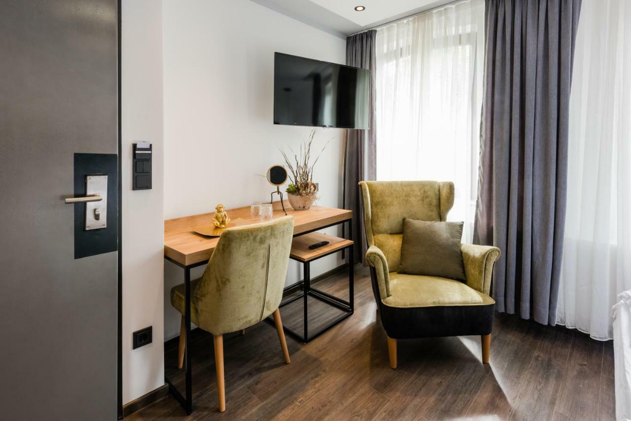 360 Grad Hotel&Bar Leer Buitenkant foto