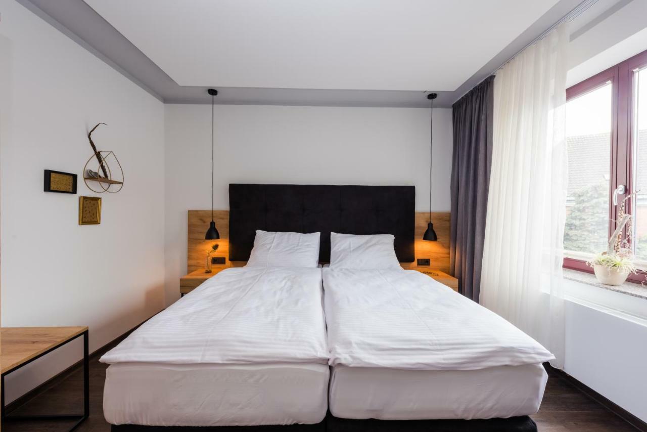 360 Grad Hotel&Bar Leer Buitenkant foto